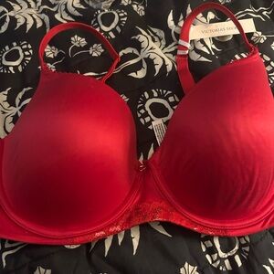 Victoria’s Secret bra 34DDD